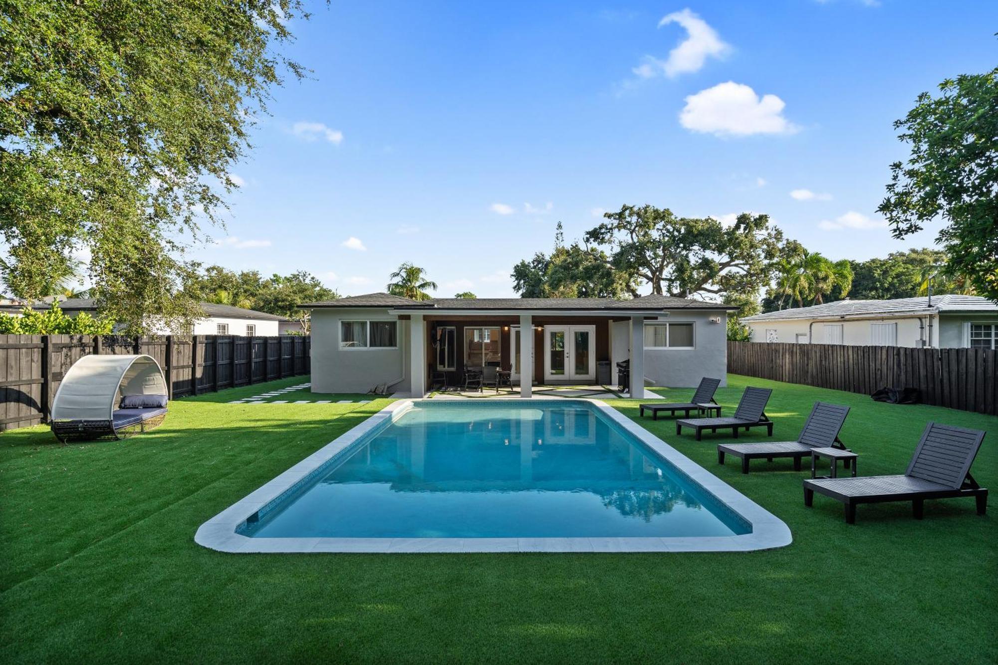 Villa Verde - Your Exclusive Luxury Escape With Private Pool And Mini Golf Miami Exterior foto